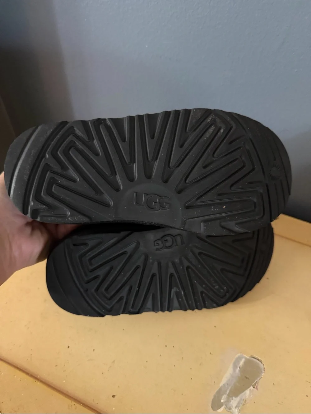 Ugg Neumel Chukka Kid Size 13 Boots